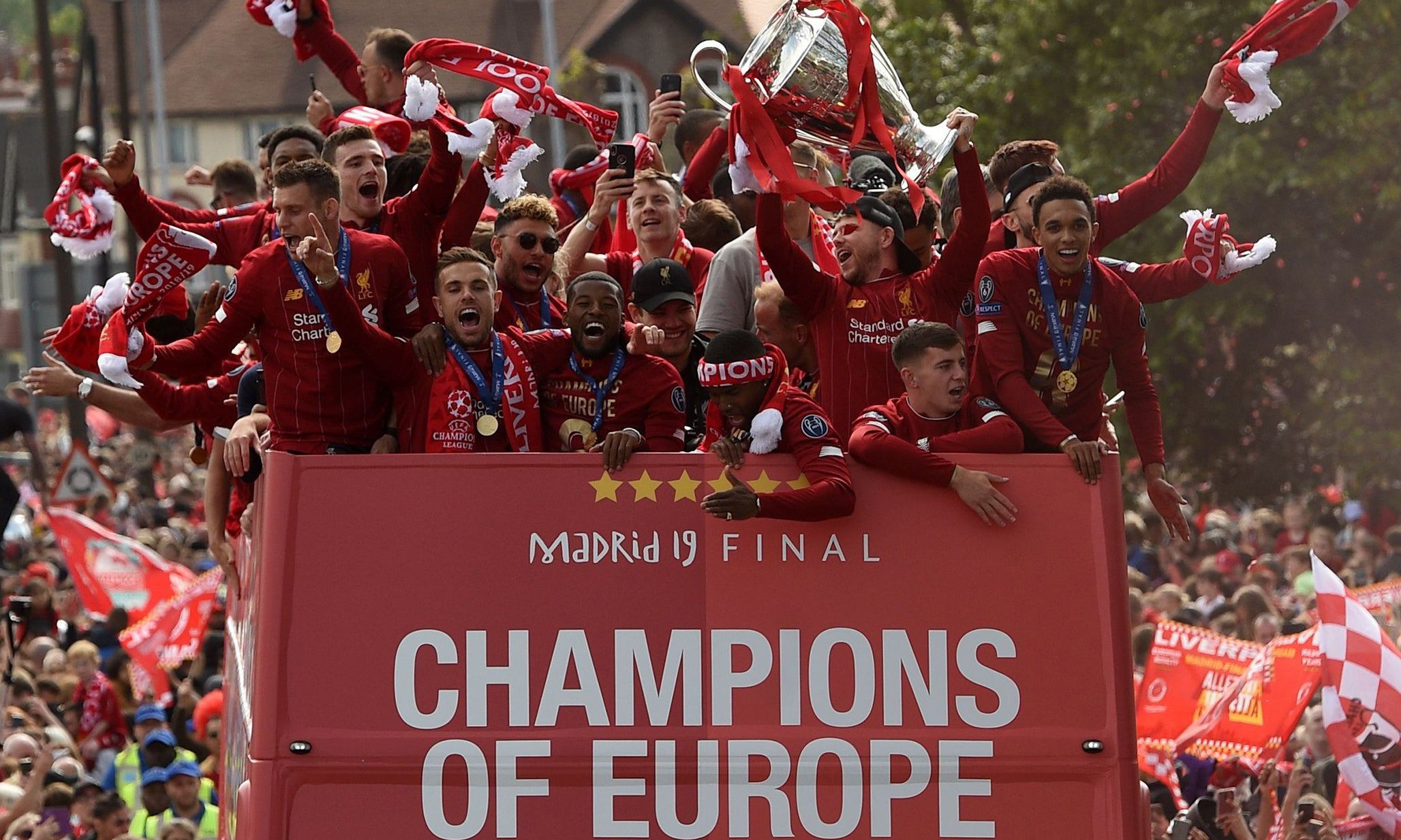 斯洛特：从边缘到核心，利物浦德比中的逆袭之路